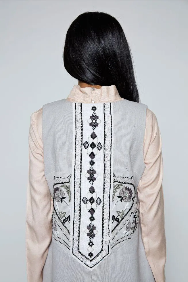 AAVA Long Hand-Embroidered Vest - IMAIMA