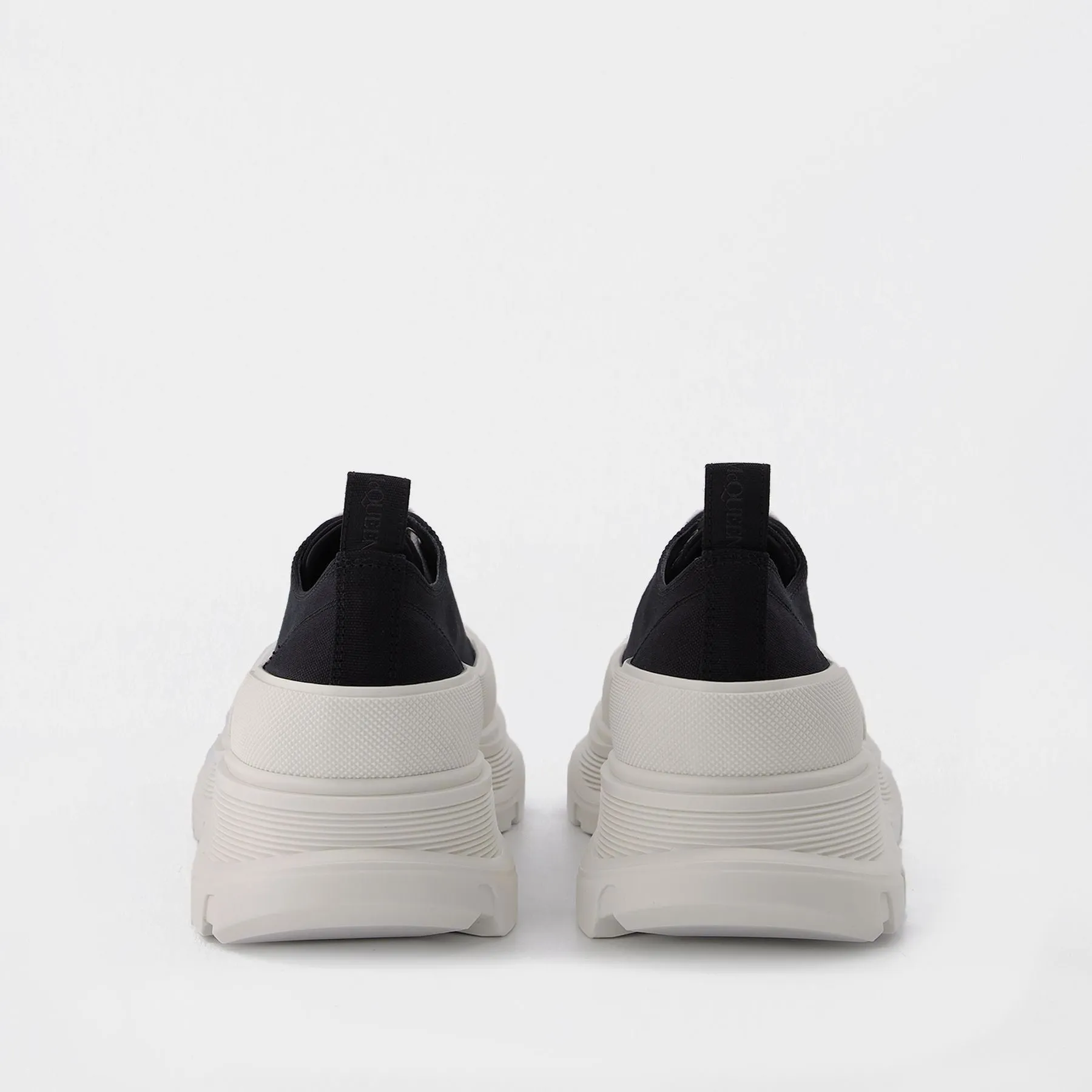 Alexander McQueen  Tread Slick Sneakers - Alexander Mcqueen -  Black/White - Canva