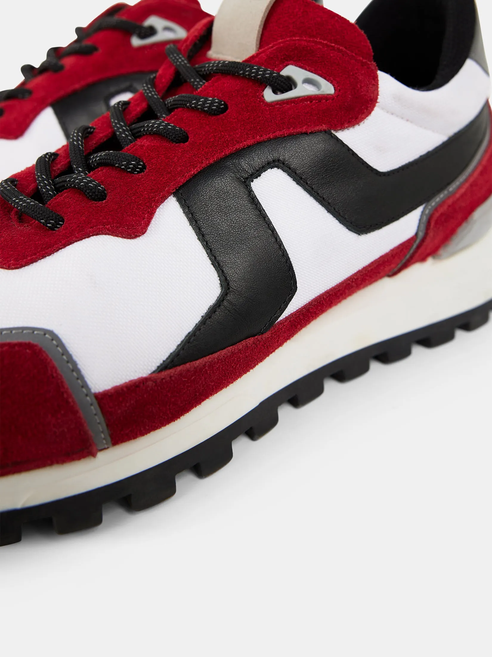 Bridge Runner Sneakers / Barbados Cherry