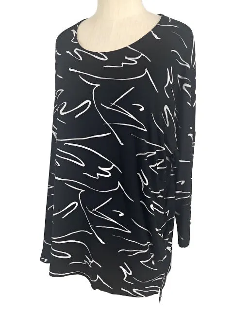 Komil Tunic/Black & White Abstract