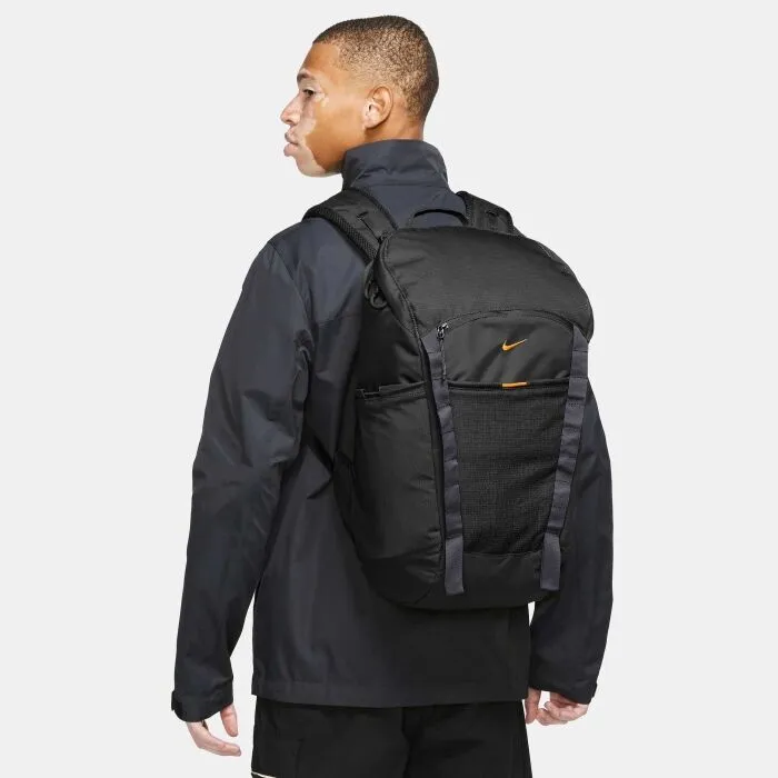 Nike HIKE 27 L