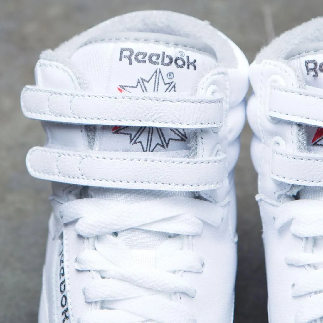 Reebok Women Freestyle Hi (white / carbon / red / grey)