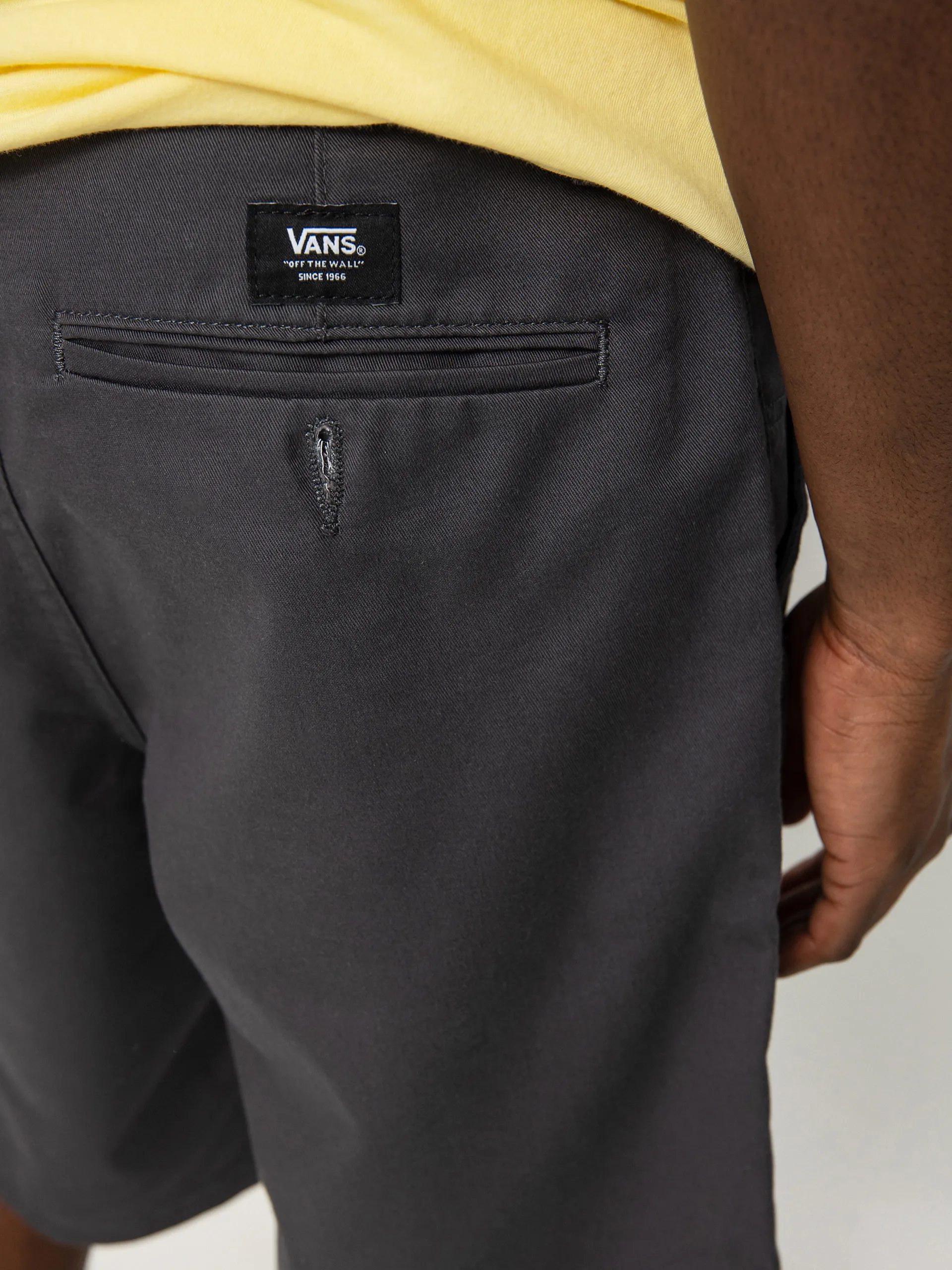 Vans Authentic Chino Relaxed Shorts (asphalt)